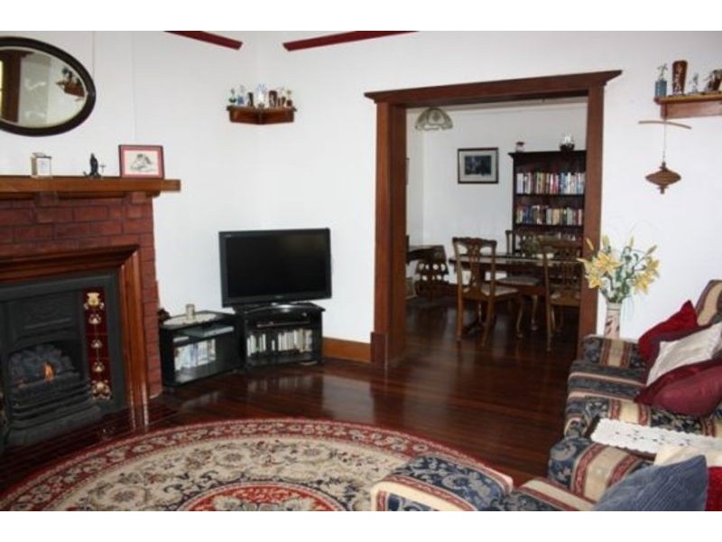 17 Robinson Street, Inglewood WA 6052