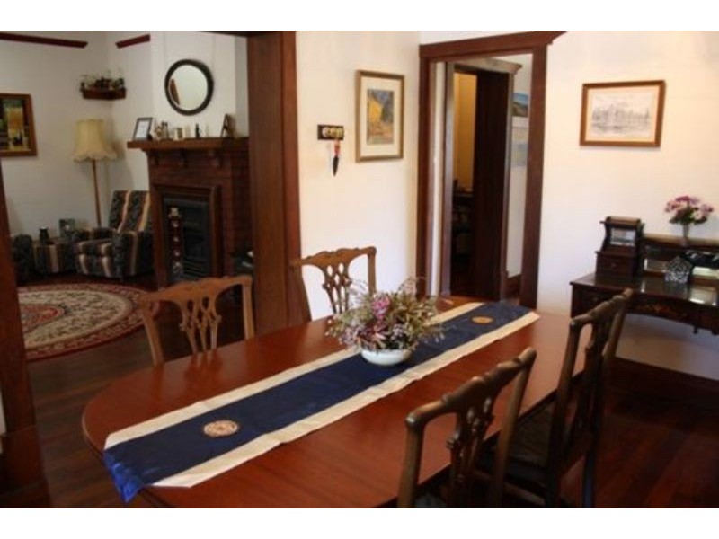 17 Robinson Street, Inglewood WA 6052