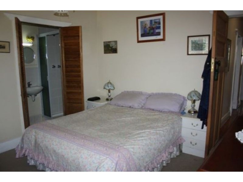 17 Robinson Street, Inglewood WA 6052