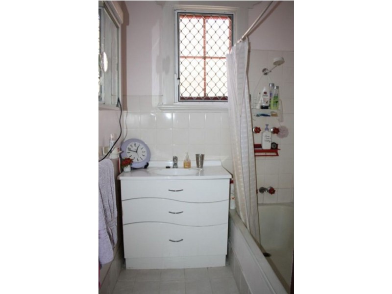 17 Robinson Street, Inglewood WA 6052