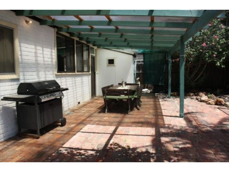 17 Robinson Street, Inglewood WA 6052