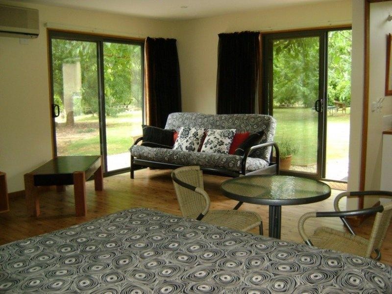 7103 Great Alpine Road Porepunkah, Bright VIC 3741