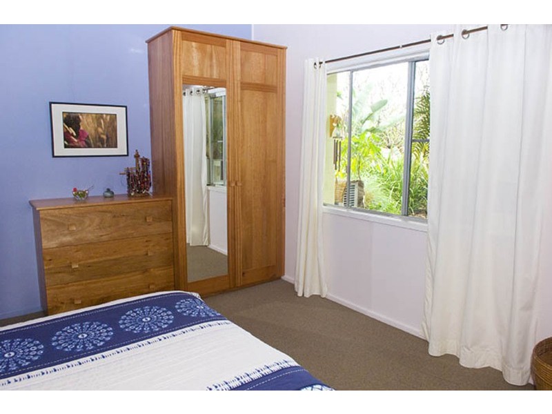 25 Bamboo Street, Holloways Beach QLD 4878