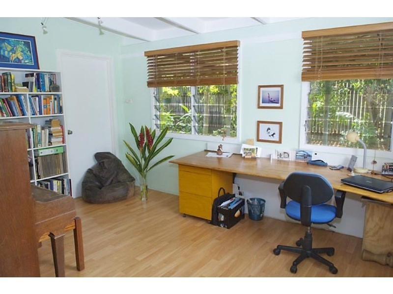 25 Bamboo Street, Holloways Beach QLD 4878