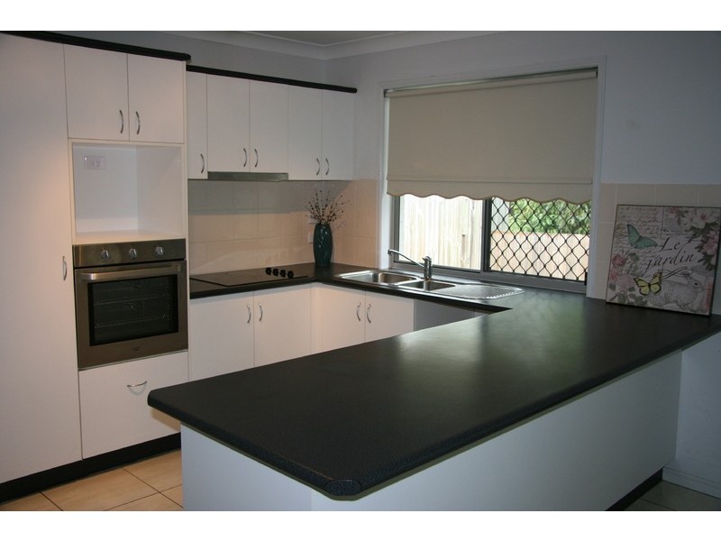 17 Lavender Street, Springfield Lakes QLD 4300