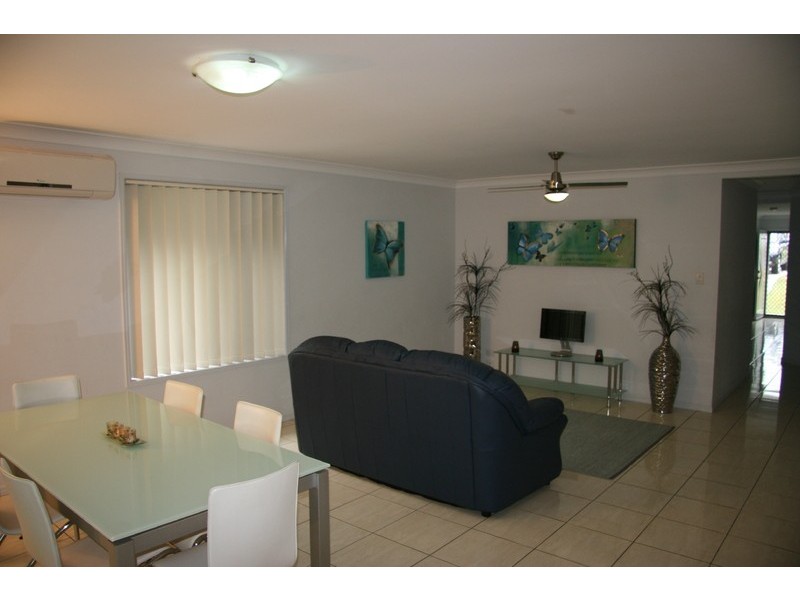 17 Lavender Street, Springfield Lakes QLD 4300