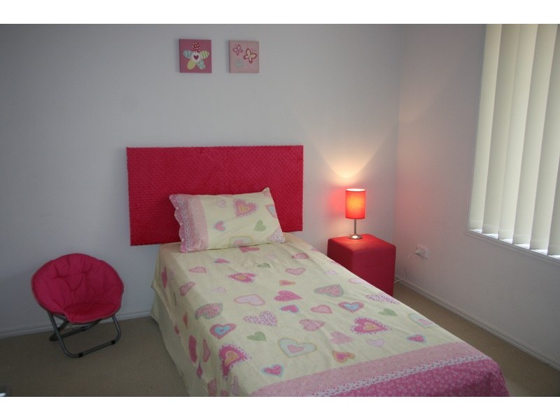17 Lavender Street, Springfield Lakes QLD 4300