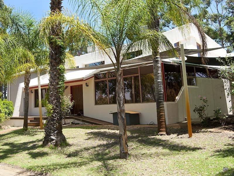 91 Mustang Road, Champion Lakes WA 6111