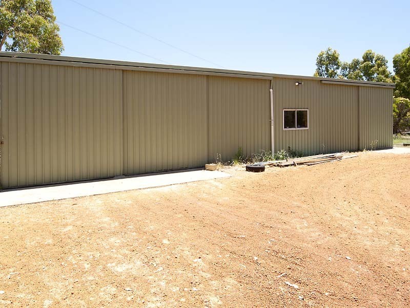 91 Mustang Road, Champion Lakes WA 6111