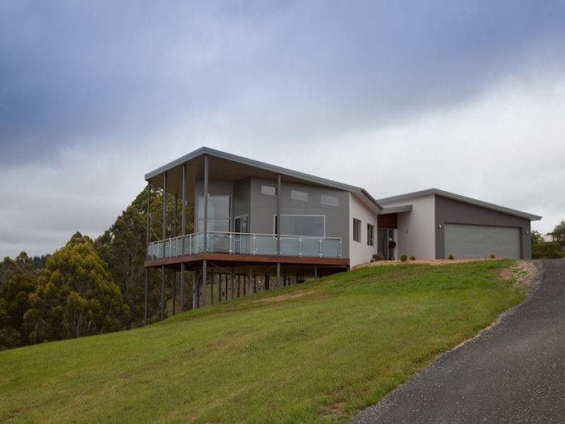 8 Donvista Drive, Devonport TAS 7310