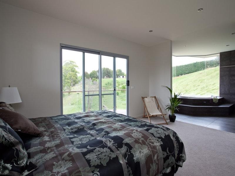 8 Donvista Drive, Devonport TAS 7310