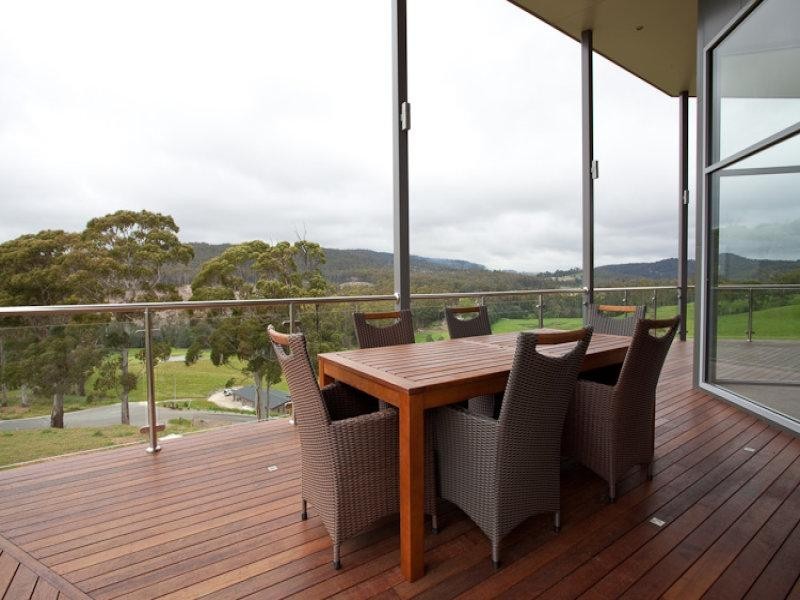8 Donvista Drive, Devonport TAS 7310