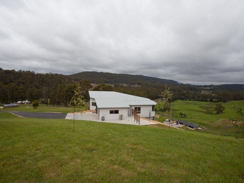 8 Donvista Drive, Devonport TAS 7310