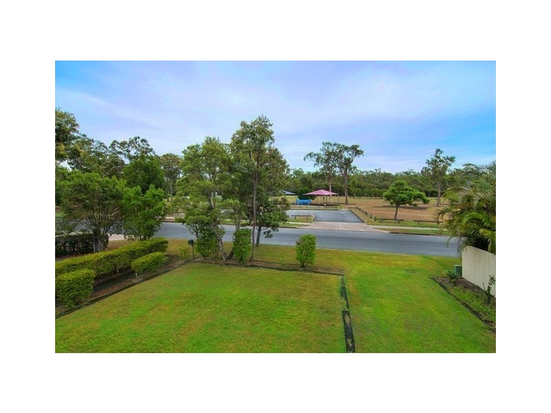 23 Greenways Esplanade, Parkinson QLD 4115