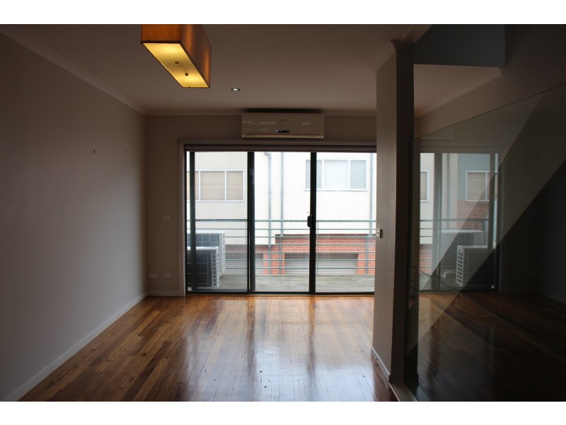 64 Kynoch Lane, Maribyrnong VIC 3032