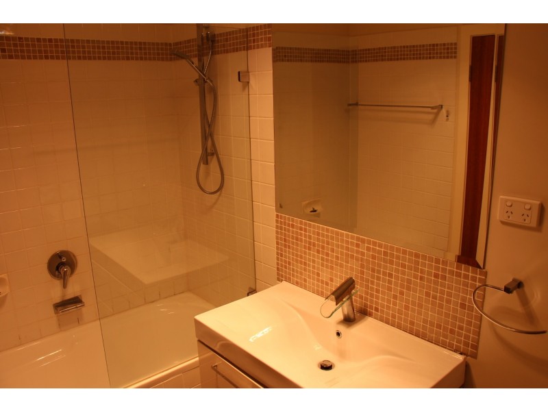 64 Kynoch Lane, Maribyrnong VIC 3032