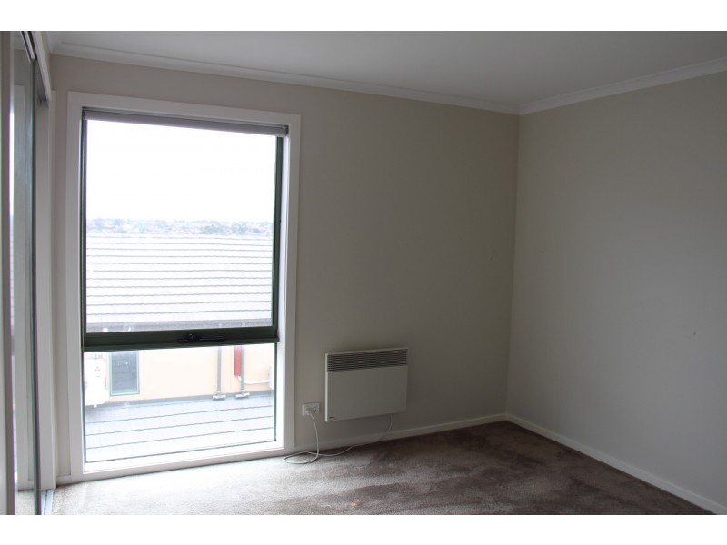 64 Kynoch Lane, Maribyrnong VIC 3032