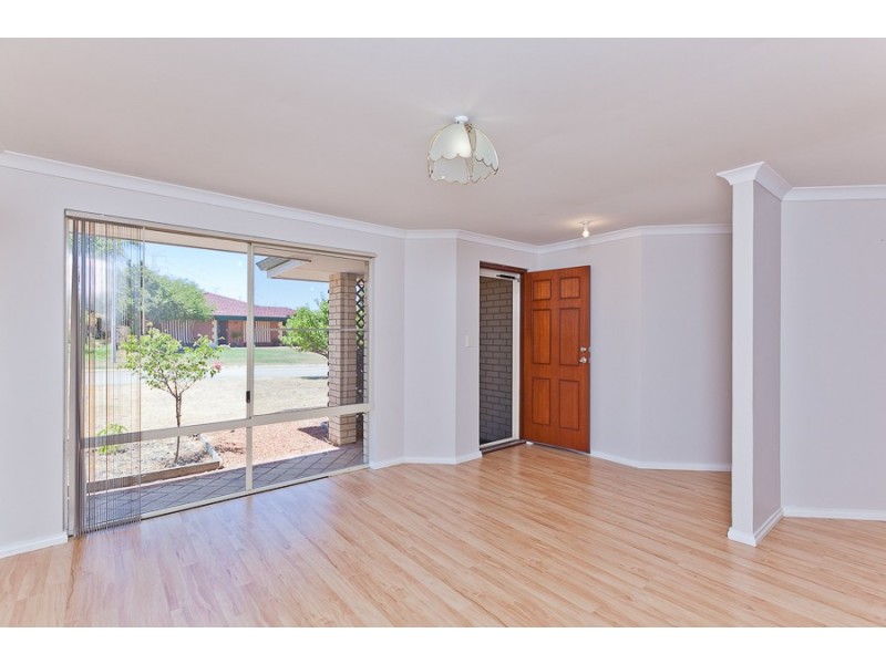 16 Ballard Mews, Success WA 6164