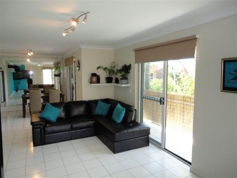 9/22 Whiting St, Labrador QLD 4215