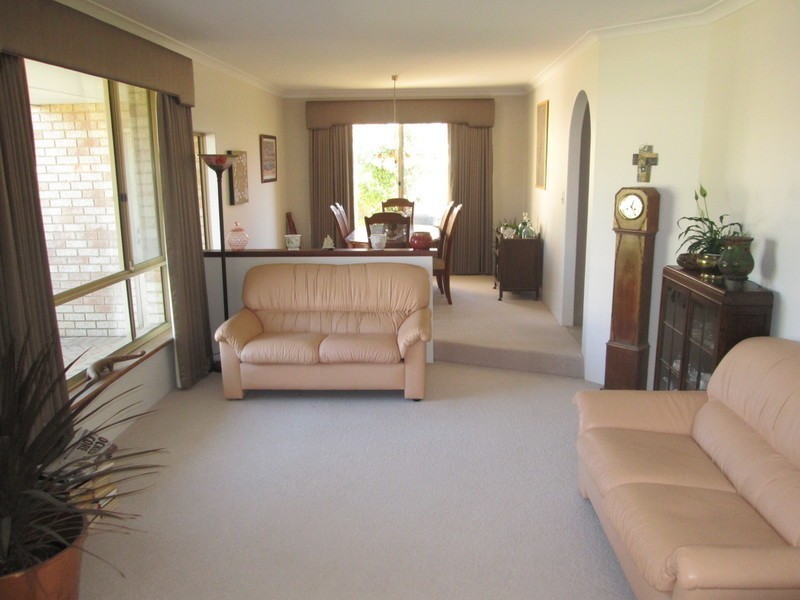 69 Castlegate Way, Woodvale WA 6026