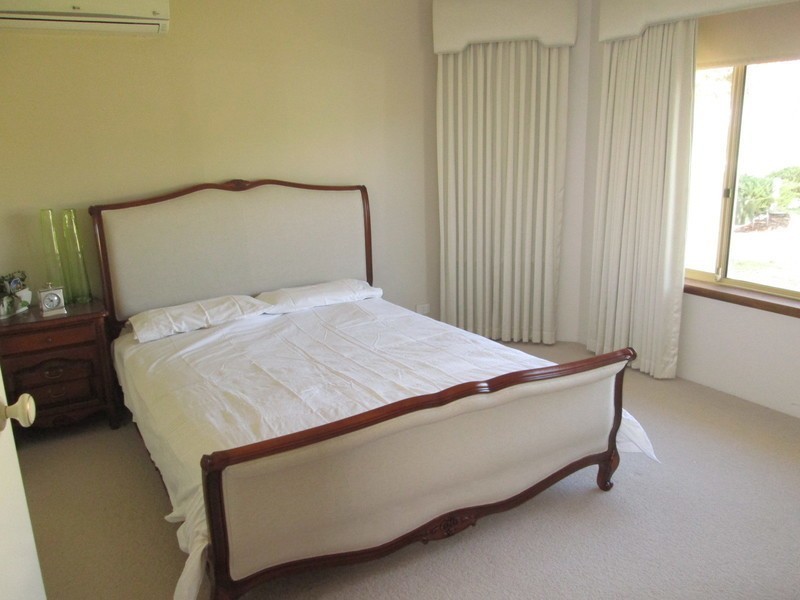 69 Castlegate Way, Woodvale WA 6026