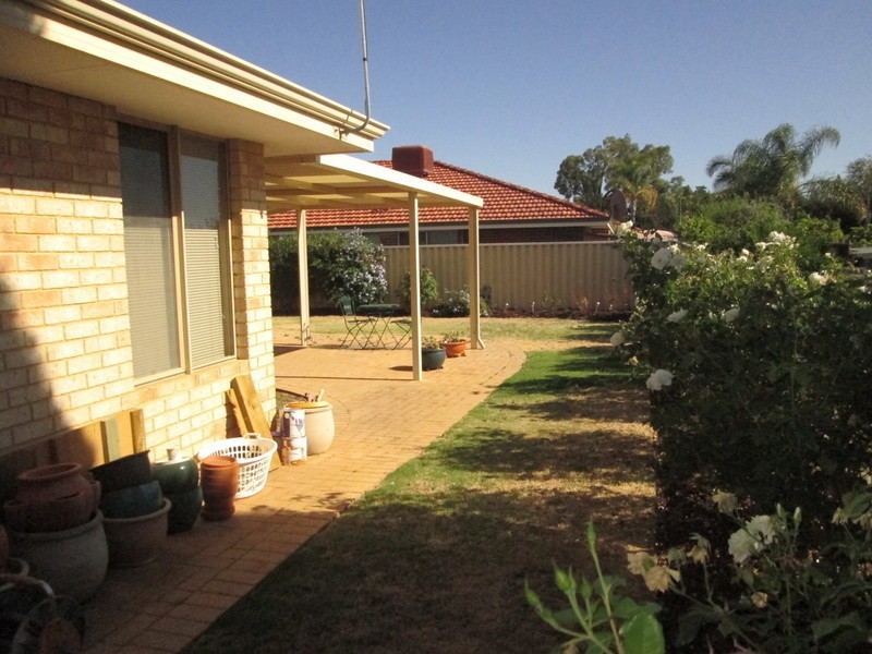 69 Castlegate Way, Woodvale WA 6026