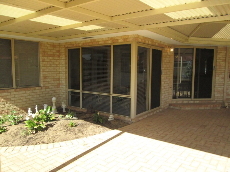 69 Castlegate Way, Woodvale WA 6026