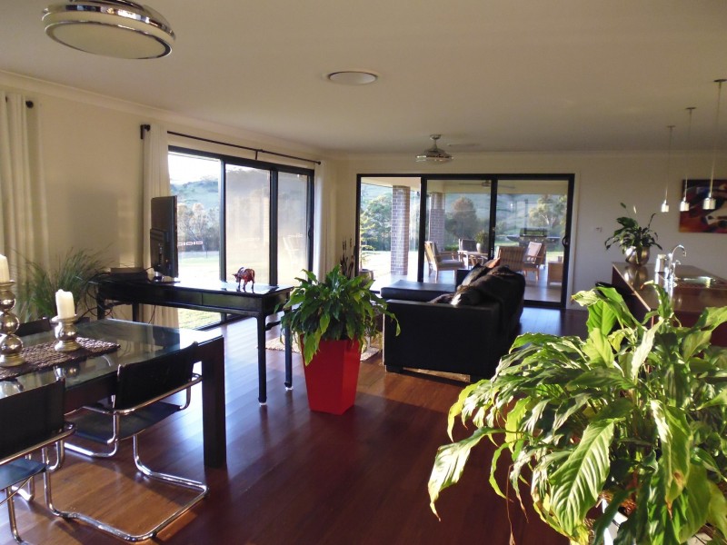 8 Lighthorse Parade, Glenbawn NSW 2337