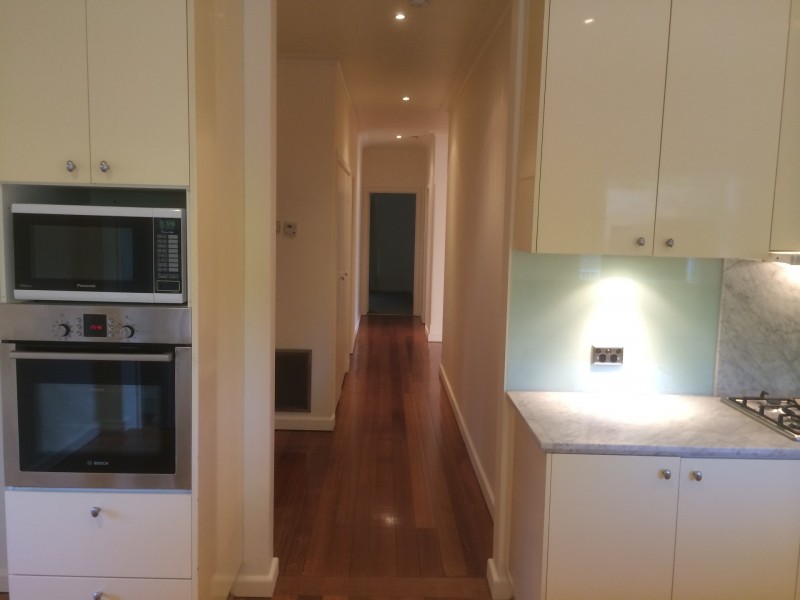 1 Grosvenor Road, Glen Iris VIC 3146