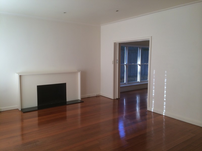 1 Grosvenor Road, Glen Iris VIC 3146