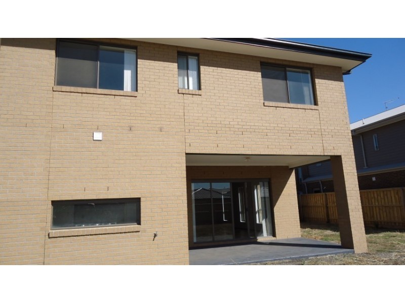 8 Goldsborough Drive, Truganina VIC 3029