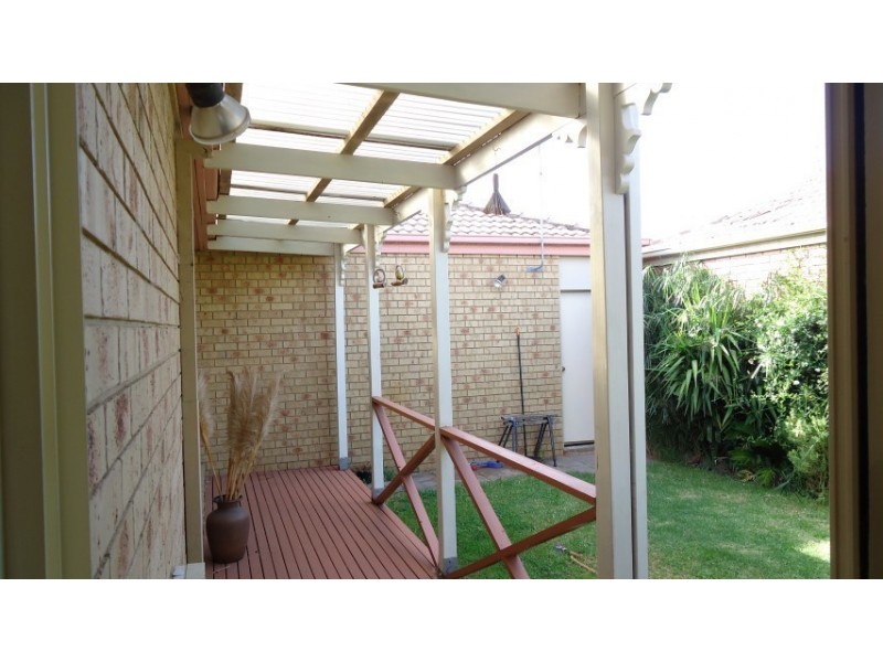 18 Carnaby Close, Hoppers Crossing VIC 3029