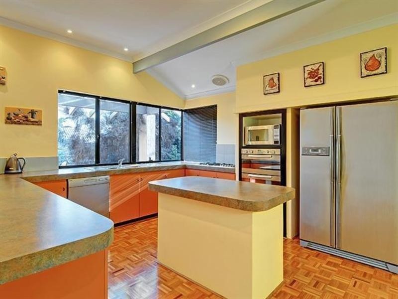 6 Paragon Rise, Currambine WA 6028