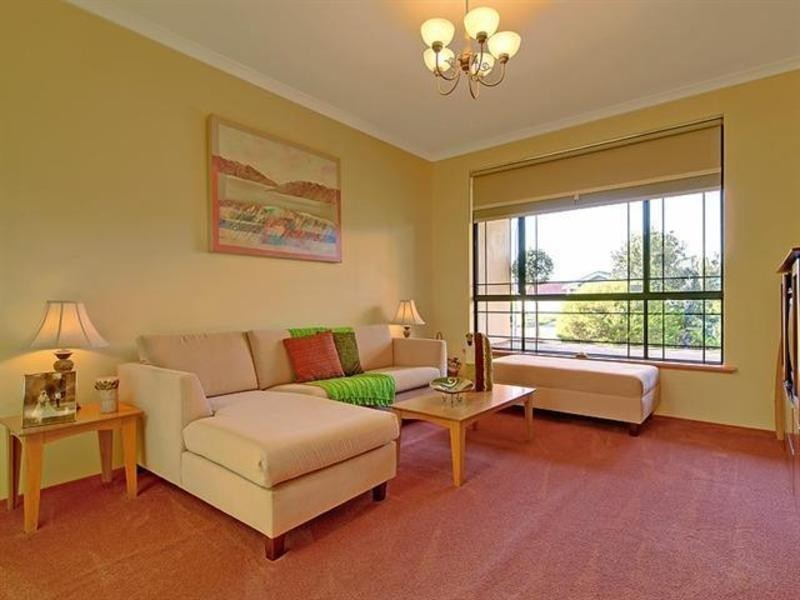 6 Paragon Rise, Currambine WA 6028