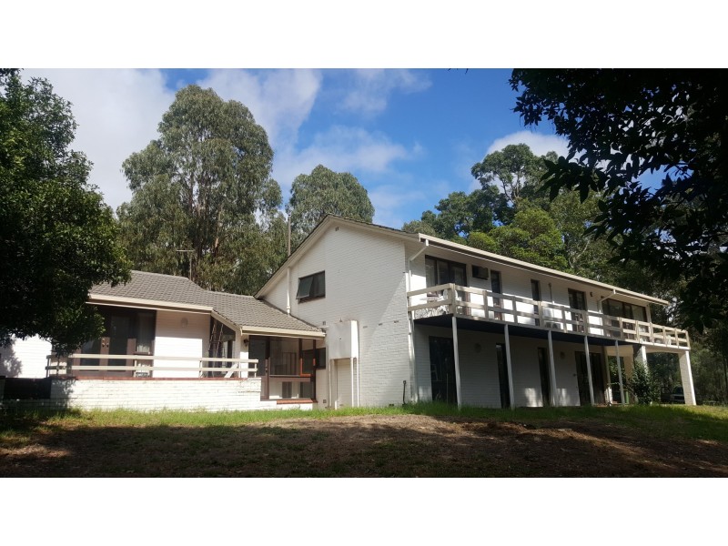 38 Jackson Road, Kalamunda WA 6076