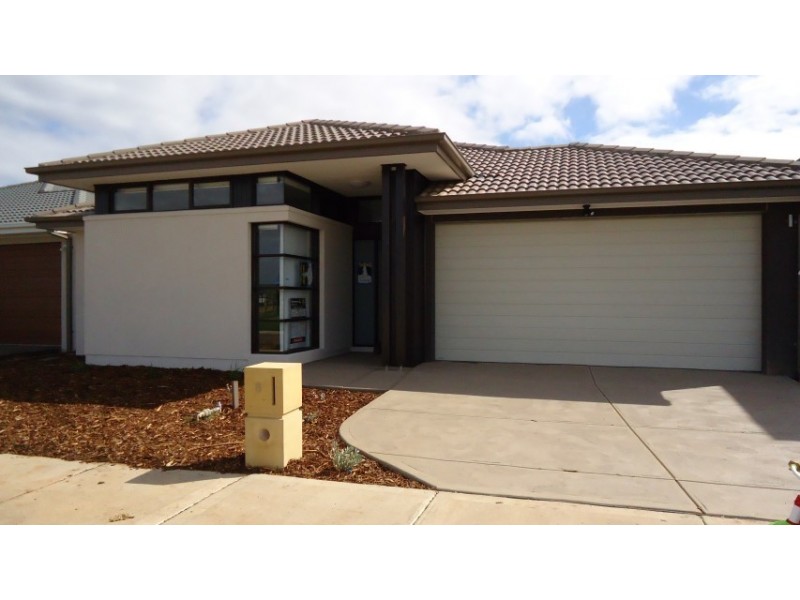 8 Rosehall Street, Tarneit VIC 3029