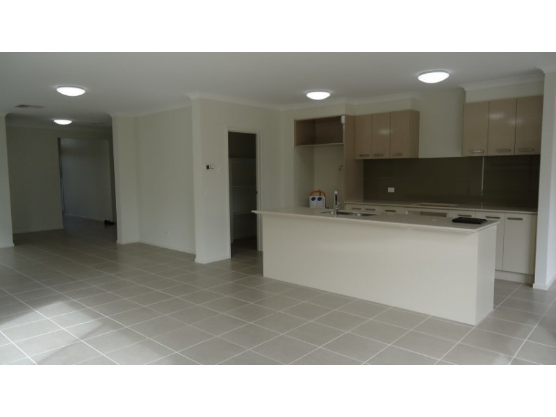 8 Rosehall Street, Tarneit VIC 3029