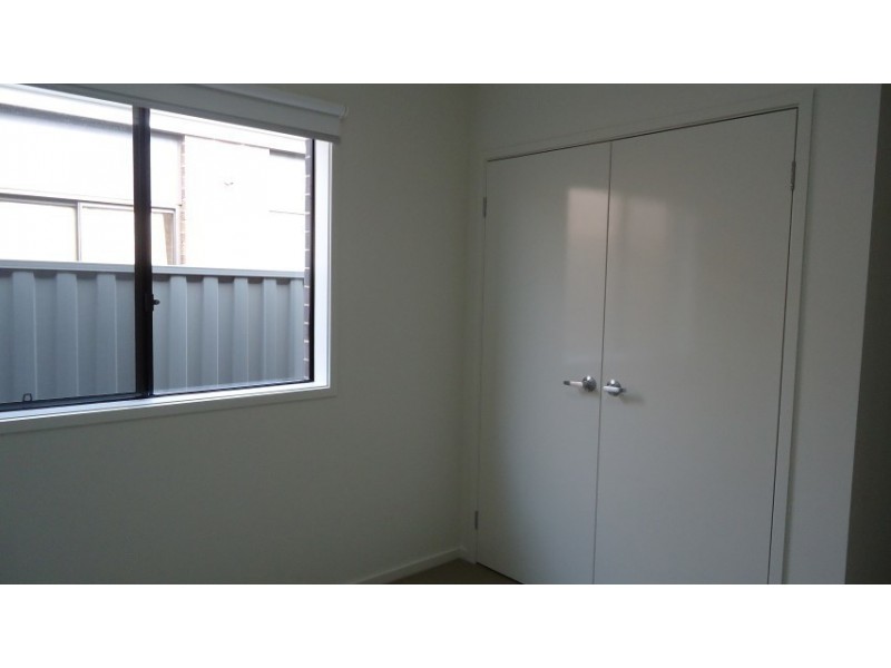 8 Rosehall Street, Tarneit VIC 3029