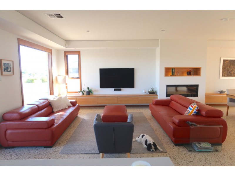 9 Britannia Parade, Hindmarsh Island SA 5214