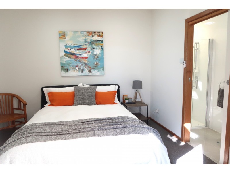 9 Britannia Parade, Hindmarsh Island SA 5214