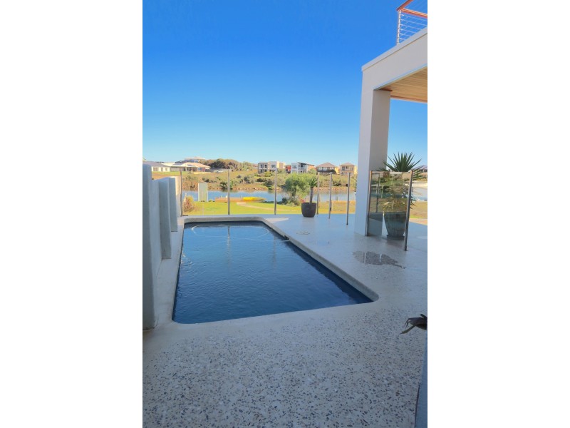 9 Britannia Parade, Hindmarsh Island SA 5214