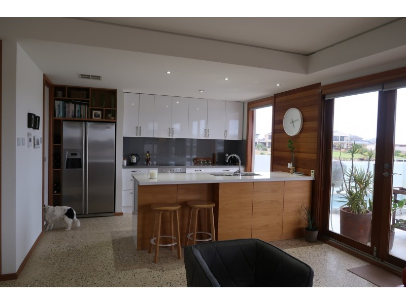 9 Britannia Parade, Hindmarsh Island SA 5214