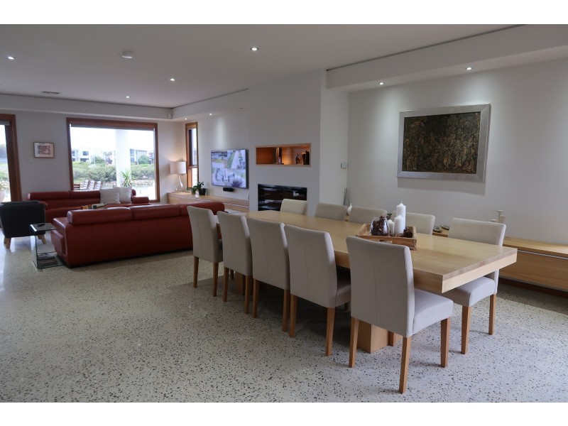 9 Britannia Parade, Hindmarsh Island SA 5214