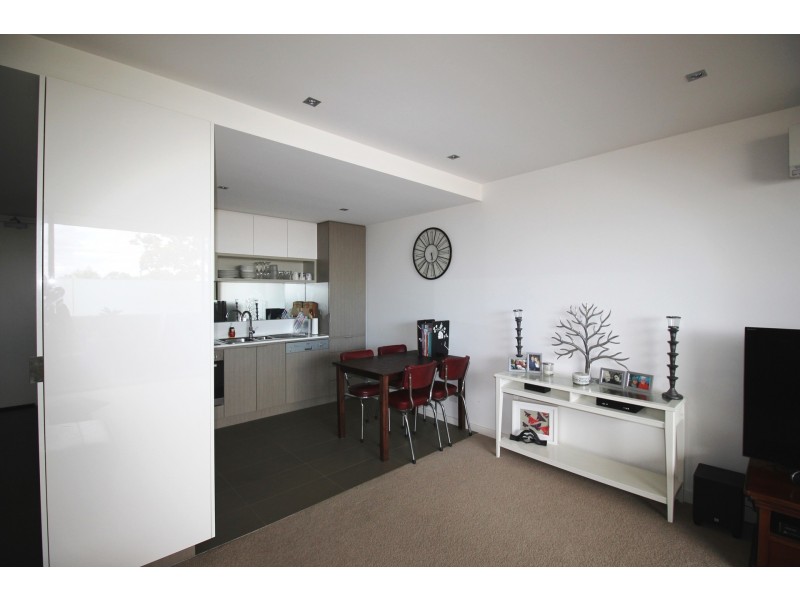 13/42 Eucalyptus Drive, Maidstone VIC 3012
