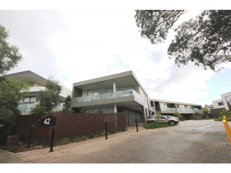 13/42 Eucalyptus Drive, Maidstone VIC 3012
