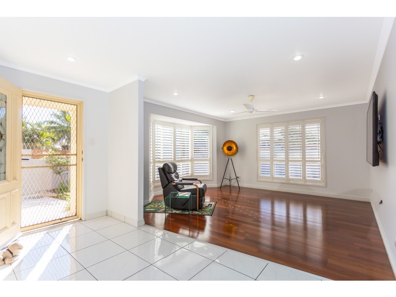 1 Abel Tasman Court, Rural View QLD 4740