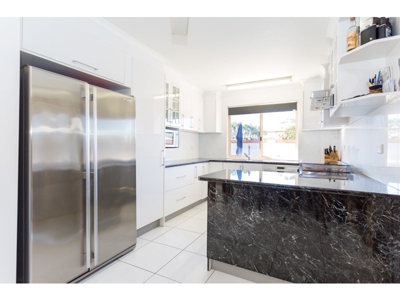 1 Abel Tasman Court, Rural View QLD 4740