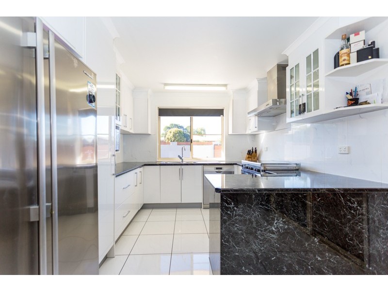 1 Abel Tasman Court, Rural View QLD 4740