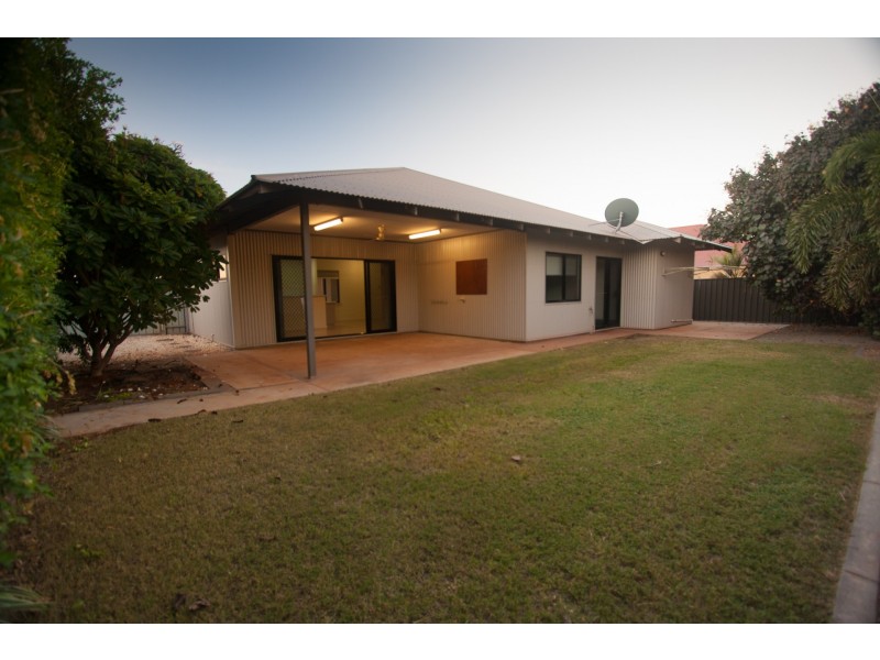 14 Flannelbush Turn, Nickol WA 6714