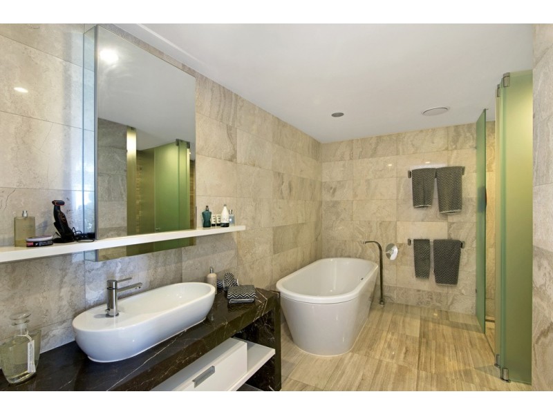 6603/6 Marina Promenade, Paradise Point QLD 4216